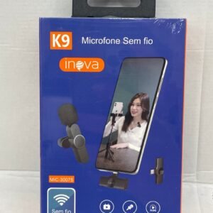 C-Lapela tipo c com um microfone